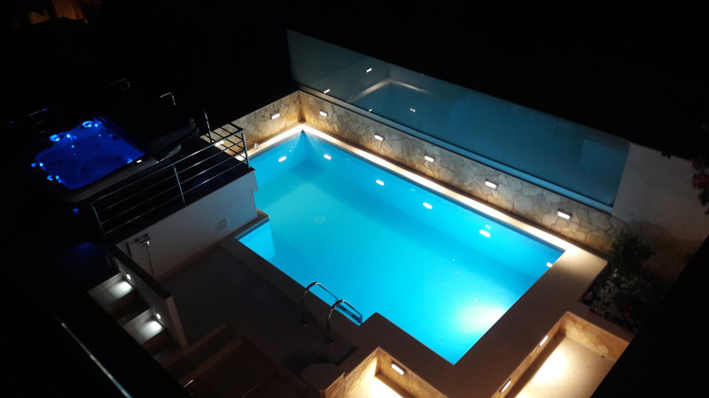 Bazen i jacuzzi Čiovo